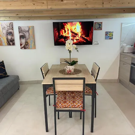 Chloe's House Апартаменты